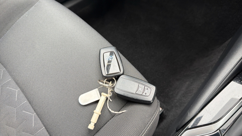 Toyota Corolla 1.8 VVT-i Hybrid Icon 5dr CVT Hybrid Estate